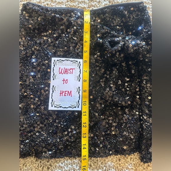 Lulus. Women’s Black Sequin Wrap Mini Skirt Size XS - Picture 4 of 6